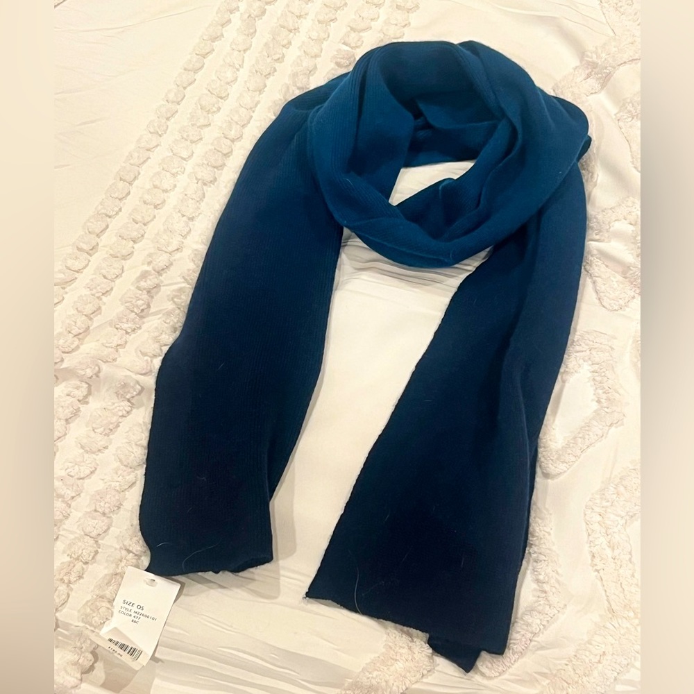 Brand New Vince Cashmere blend Scarf